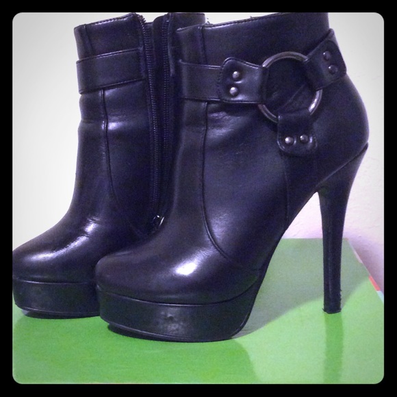 charles david black boots